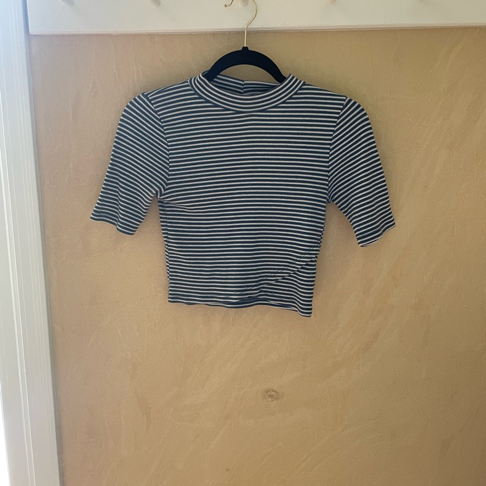 Striped white blue mock neck crop top, sweater-like w slit on bottom right side